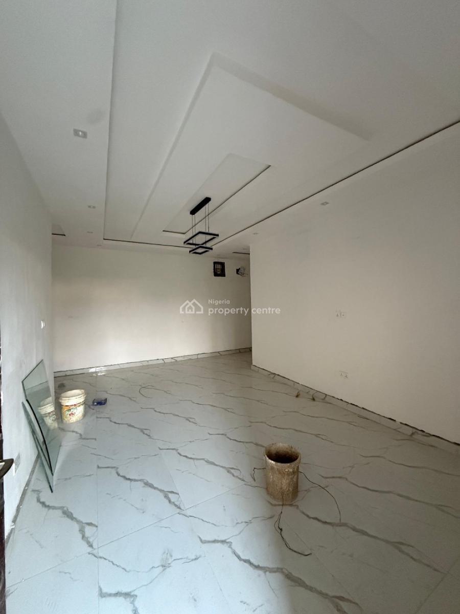 Massively Built 4 Bedrooms Semi Detached Penthouse Duplex, Kolapo Ishola Gra, Ibadan, Oyo, Semi-detached Duplex for Sale