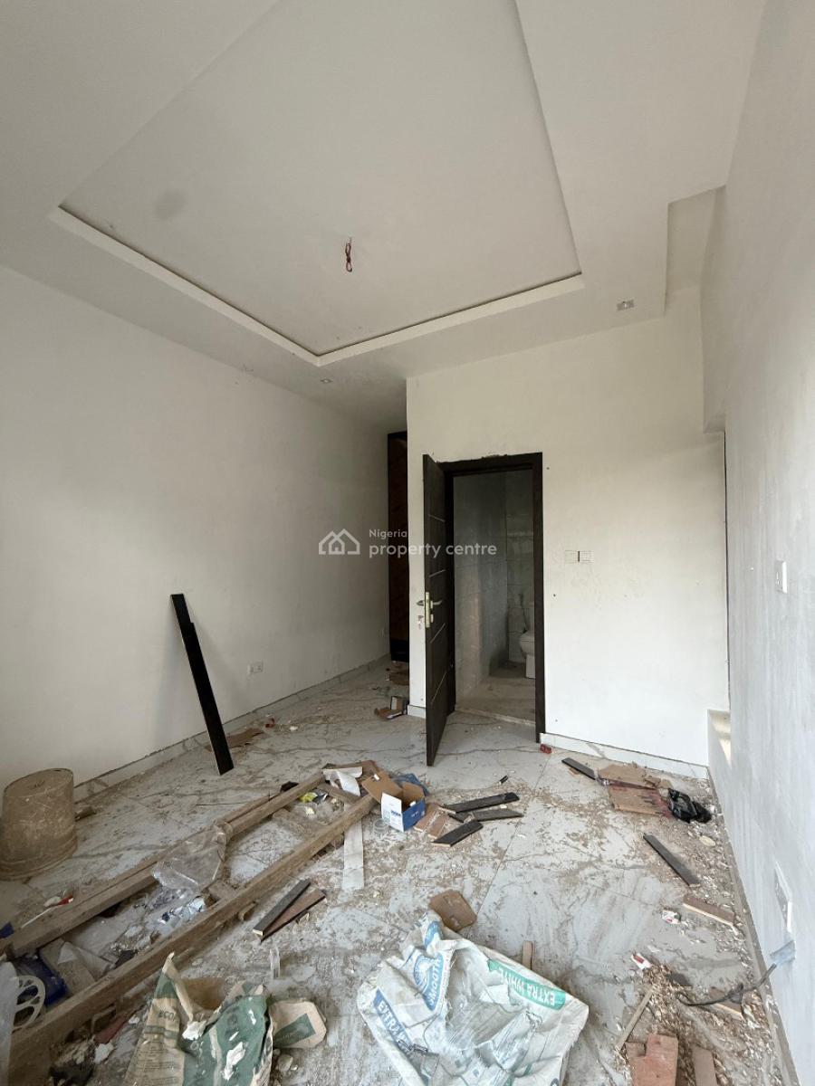 Massively Built 4 Bedrooms Semi Detached Penthouse Duplex, Kolapo Ishola Gra, Ibadan, Oyo, Semi-detached Duplex for Sale