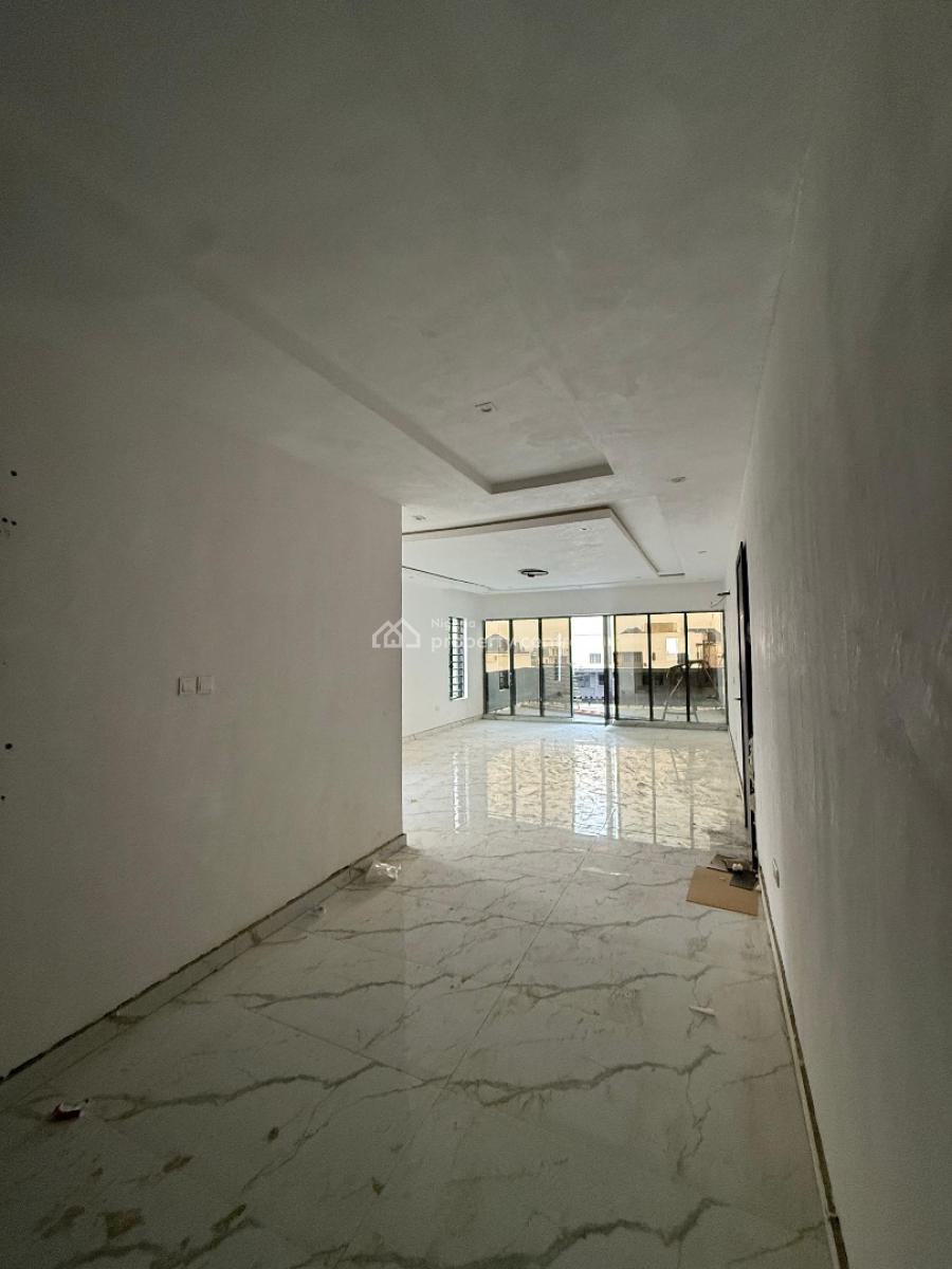 Massively Built 4 Bedrooms Semi Detached Penthouse Duplex, Kolapo Ishola Gra, Ibadan, Oyo, Semi-detached Duplex for Sale