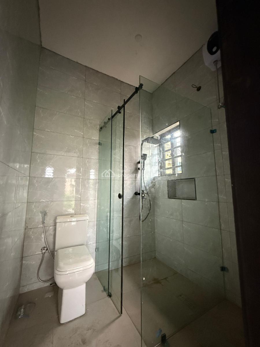 Massively Built 4 Bedrooms Semi Detached Penthouse Duplex, Kolapo Ishola Gra, Ibadan, Oyo, Semi-detached Duplex for Sale