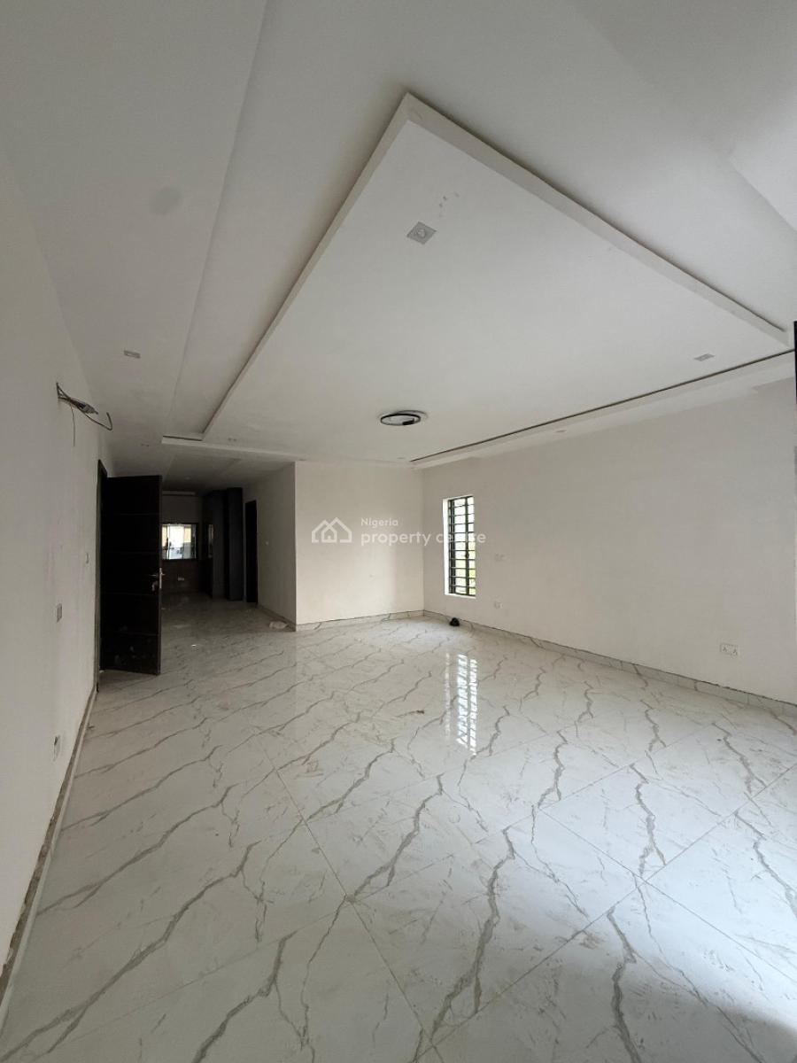 Massively Built 4 Bedrooms Semi Detached Penthouse Duplex, Kolapo Ishola Gra, Ibadan, Oyo, Semi-detached Duplex for Sale