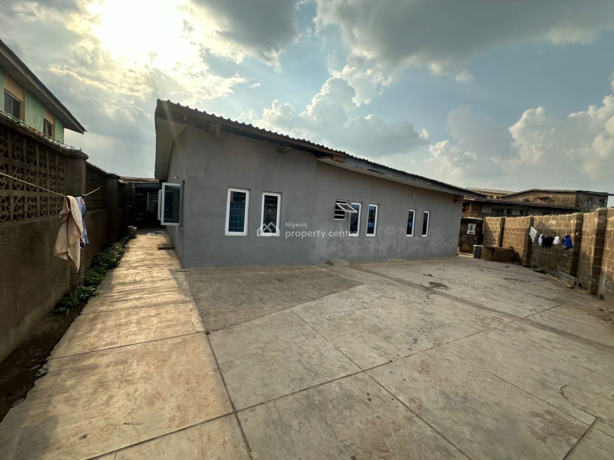 3 Bedroom Bungalow with Room and Palour Self Contain, Ashi, New Bodija, Ibadan, Oyo, Block of Flats for Sale