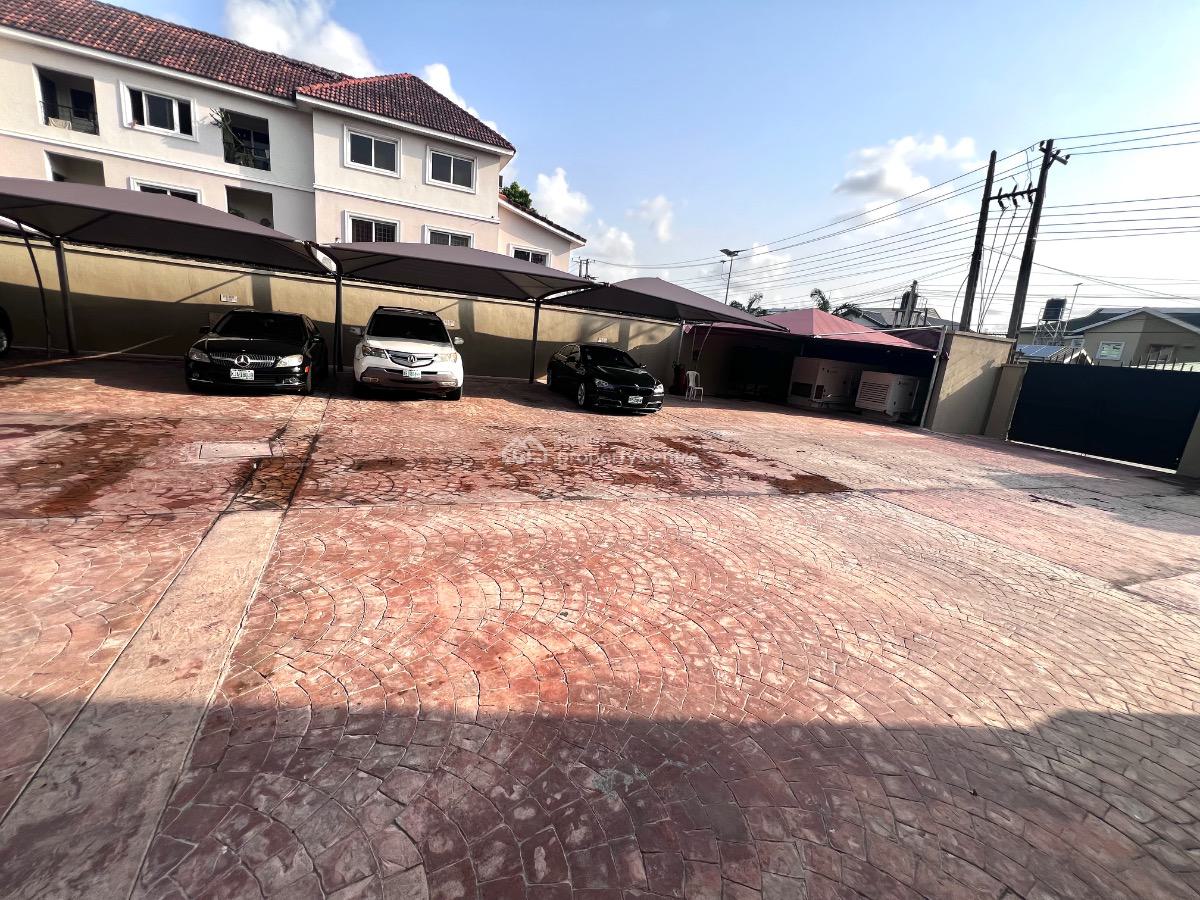 10units of Luxury 3 Bedroom Flats, Lekki Phase 1, Lekki, Lagos, Plaza / Complex / Mall for Sale
