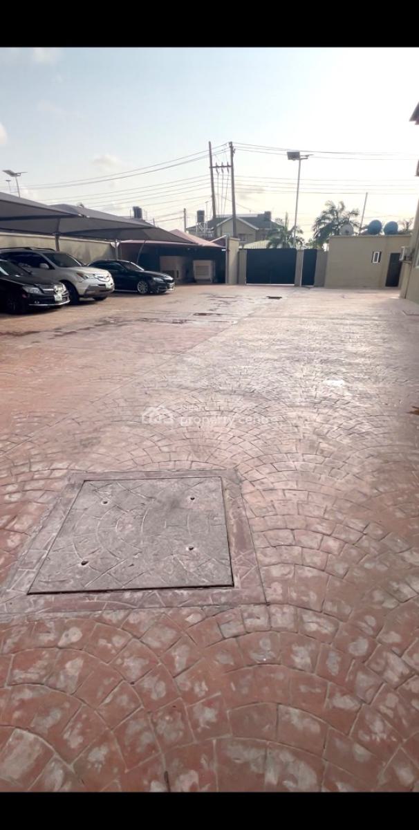 10units of Luxury 3 Bedroom Flats, Lekki Phase 1, Lekki, Lagos, Plaza / Complex / Mall for Sale