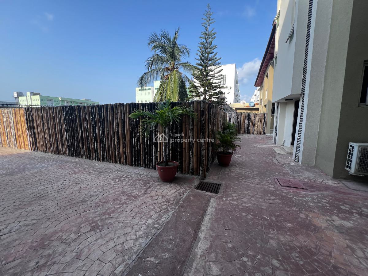 Luxury 10 Units of 3 Bedrooms Flats, Lekki Phase 1, Lekki, Lagos, Block of Flats for Sale