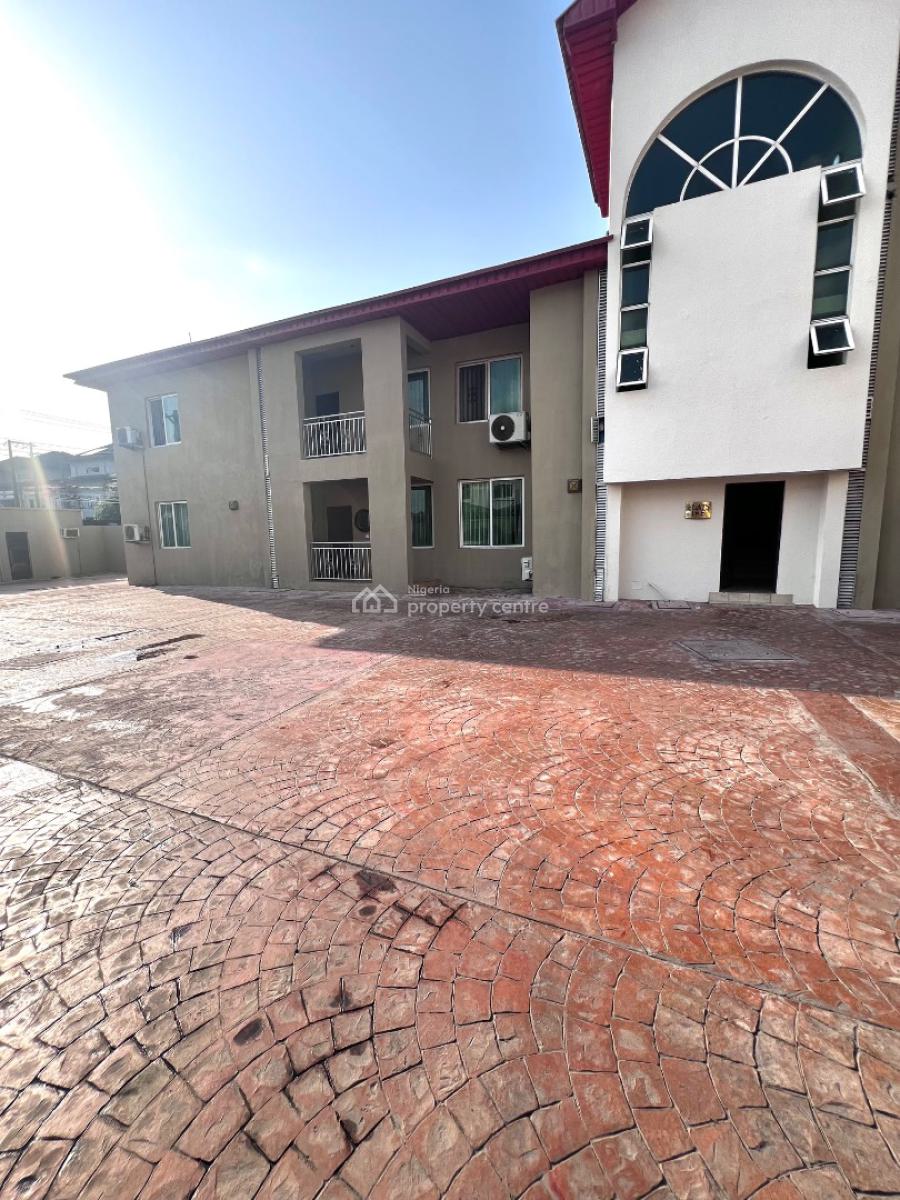 Luxury 10 Units of 3 Bedrooms Flats, Lekki Phase 1, Lekki, Lagos, Block of Flats for Sale