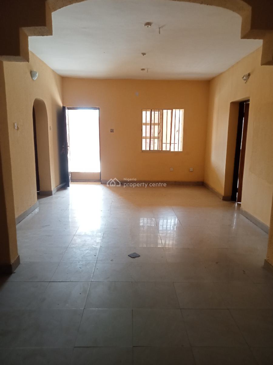 Lovely Ground Floor 3 Bedroom Apartment (ensuite), Abule Egba, Abule Egba, Agege, Lagos, Flat / Apartment for Rent