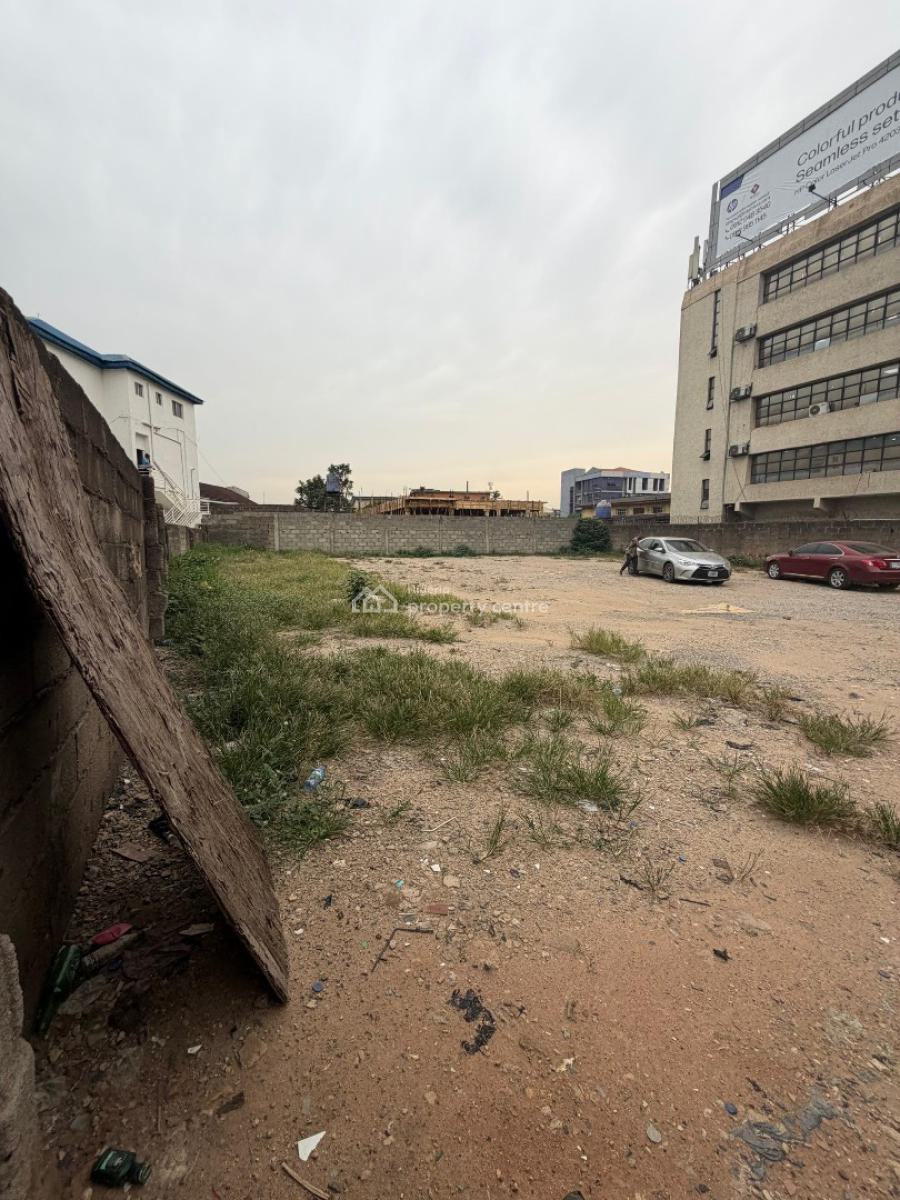 a Dry Land Measuring 700sqm in a Strategic Location at Ikeja, Ikeja, Lagos, Land for Sale