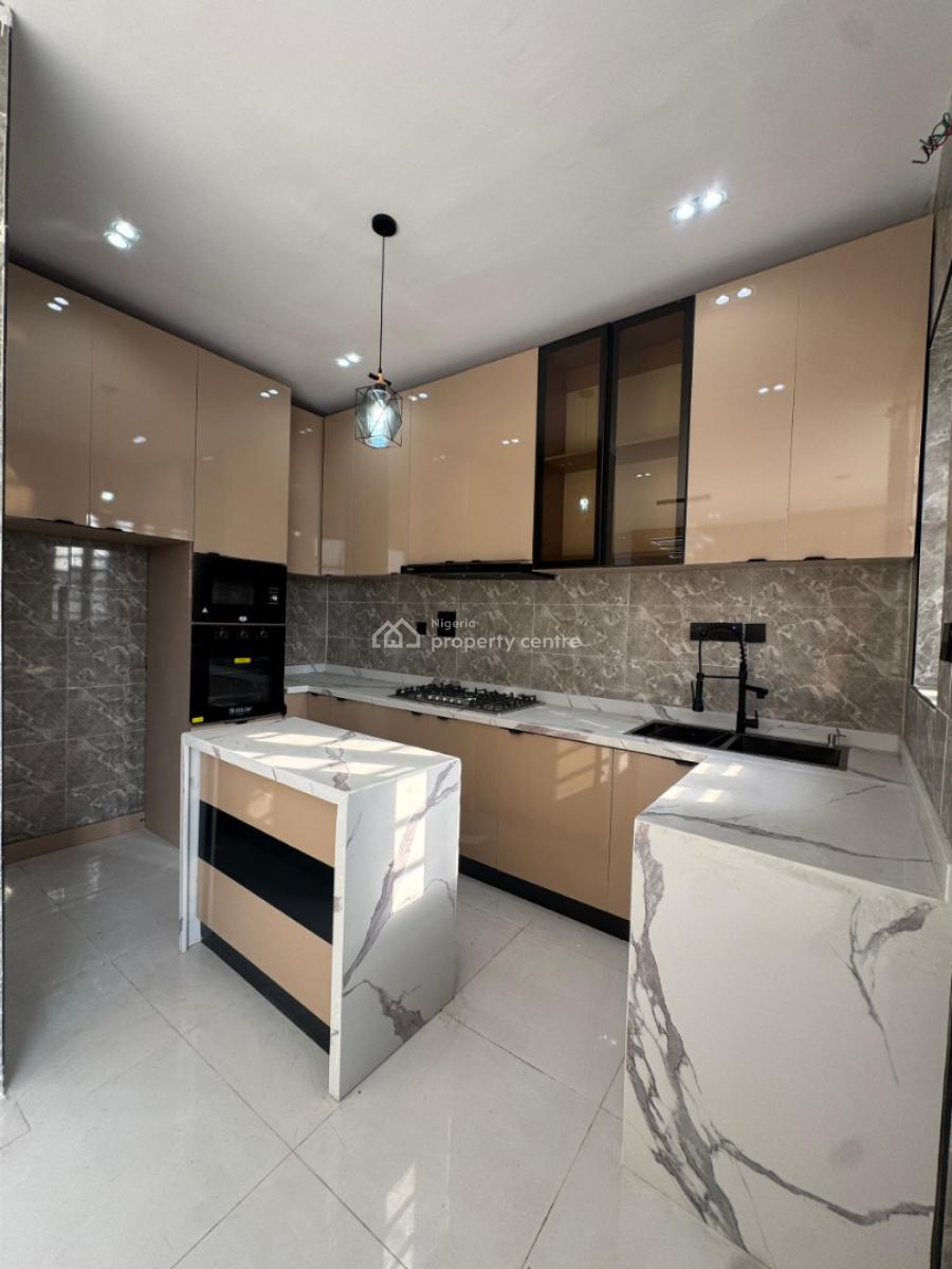 Standard 2 Bedroom Apartment in a Secure Environment, Ologolo, Lekki, Lagos, Flat / Apartment for Sale