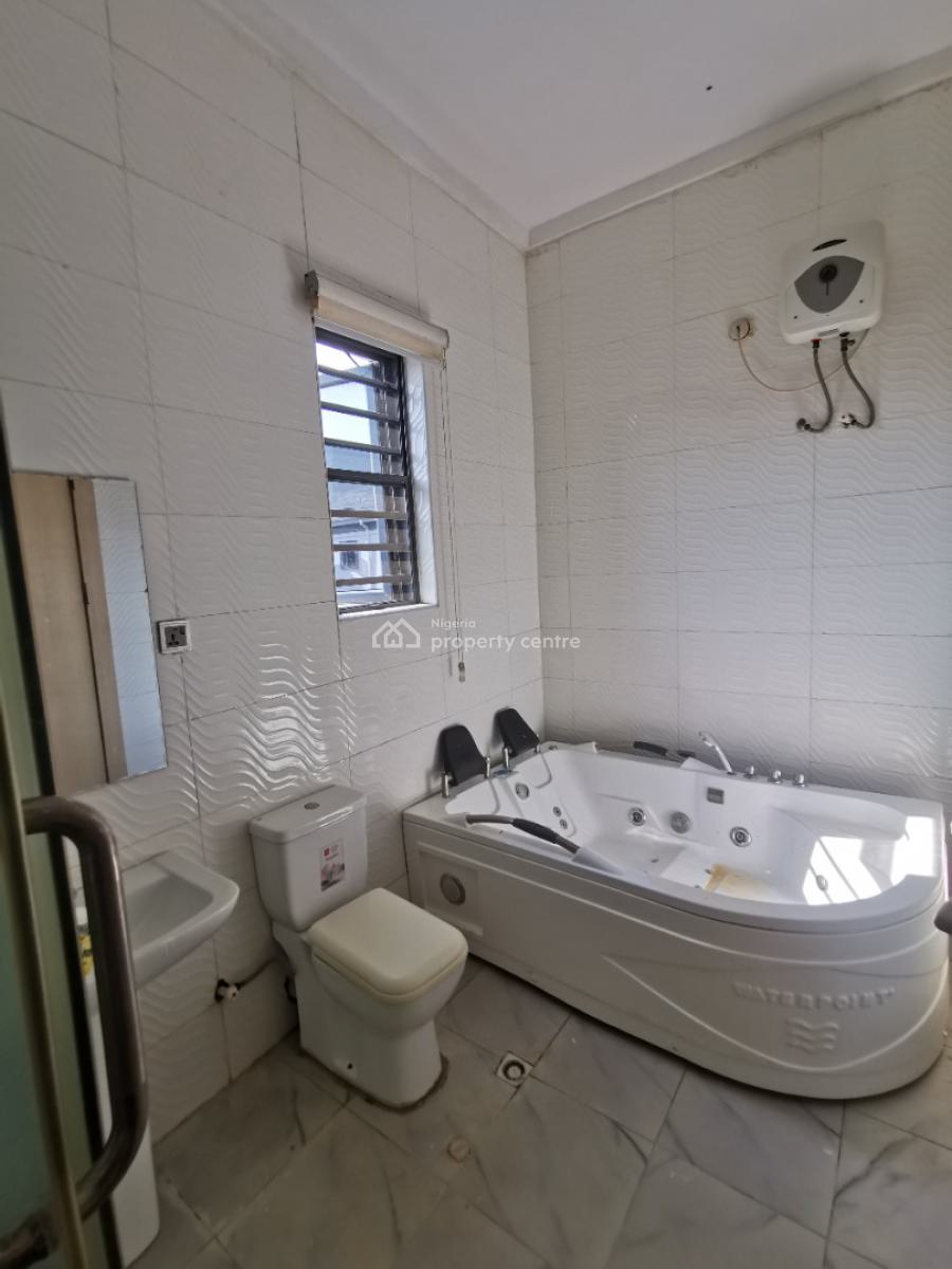 Spacious Classy Master Bedroom in a Shared Apartment, Ikota Gra Estate, Ikota Lekki Lagos, Ikota, Lekki, Lagos, Flat / Apartment for Rent