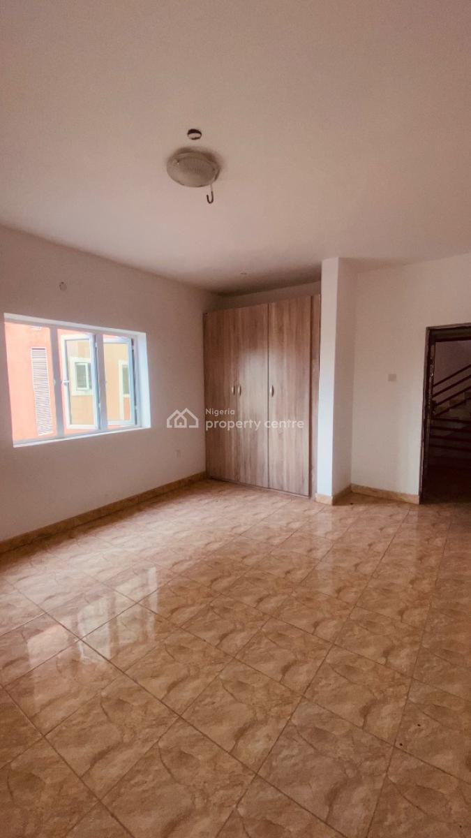 a Spacious Room and Parlor, Along Mobil Road Ilaje Ajah, Lekki, Lagos, Mini Flat (room and Parlour) for Rent