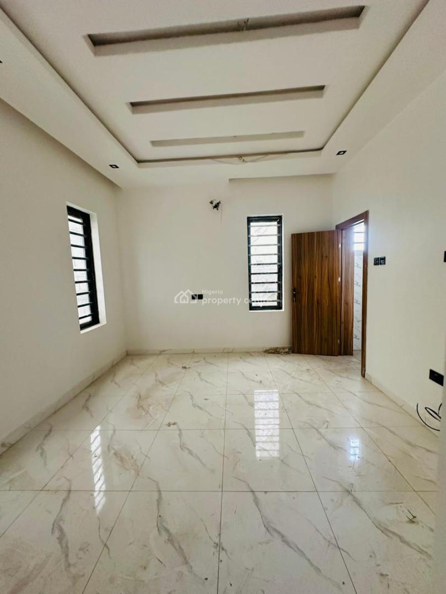 Spaciously Built 4 Bedroom Fully Detached Duplex with Bq, Magodo, Lagos, Detached Duplex for Sale