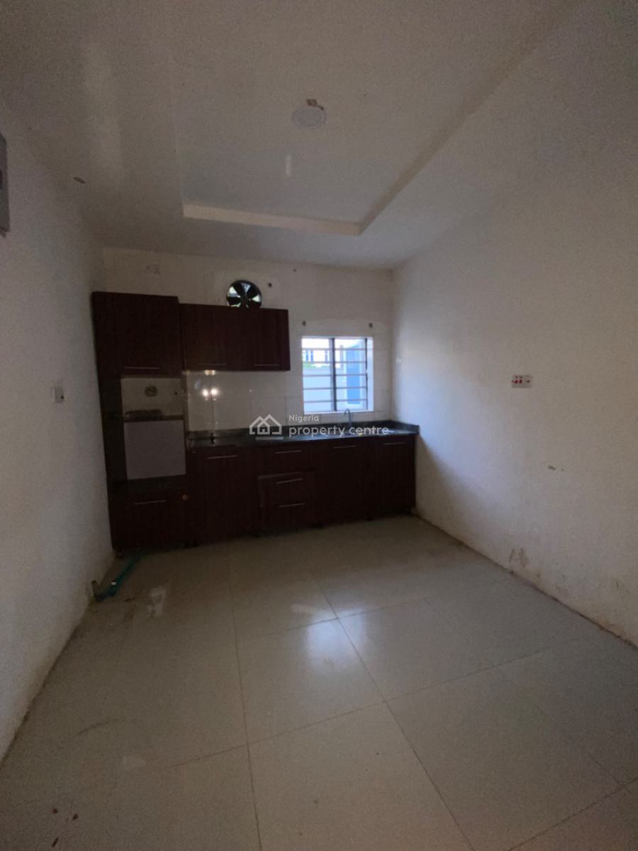 Clean 2 Bedroom Apartment, Behind Around Blenco, Sangotedo, Ajah, Lagos, Flat / Apartment for Rent