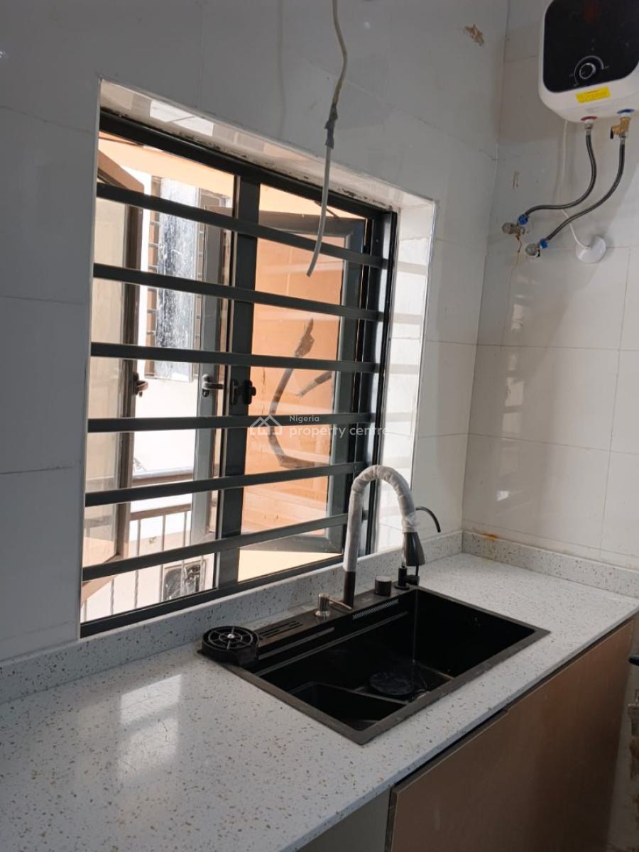 Well Maintained 4 Bedroom Semi Detached  Duplex with Bq, Estate, Maryland, Lagos, Semi-detached Duplex for Rent