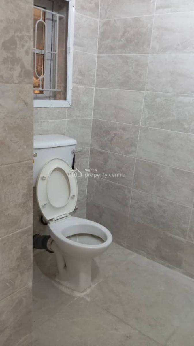 Lovely and Newly Renovated 2 Bedroom Ground Flat, Estate, Anthony, Maryland, Lagos, Flat / Apartment for Rent