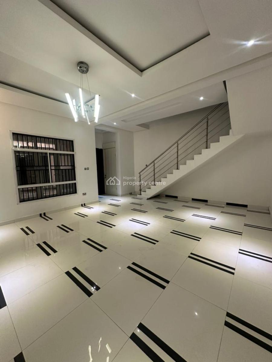 𝐒𝐏𝐀𝐂𝐈𝐎𝐔𝐒 4 𝐁𝐄𝐃𝐑𝐎𝐎𝐌 Duplex 𝐖𝐈𝐓𝐇 𝐀 𝐁𝐐, Ikoyi, Lagos, Terraced Duplex for Rent