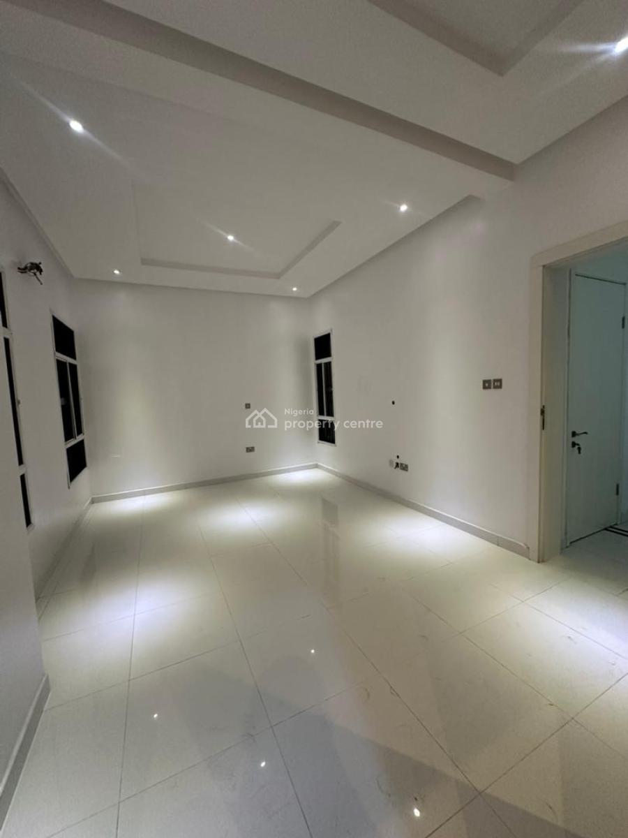 𝐒𝐏𝐀𝐂𝐈𝐎𝐔𝐒 4 𝐁𝐄𝐃𝐑𝐎𝐎𝐌 Duplex 𝐖𝐈𝐓𝐇 𝐀 𝐁𝐐, Ikoyi, Lagos, Terraced Duplex for Rent