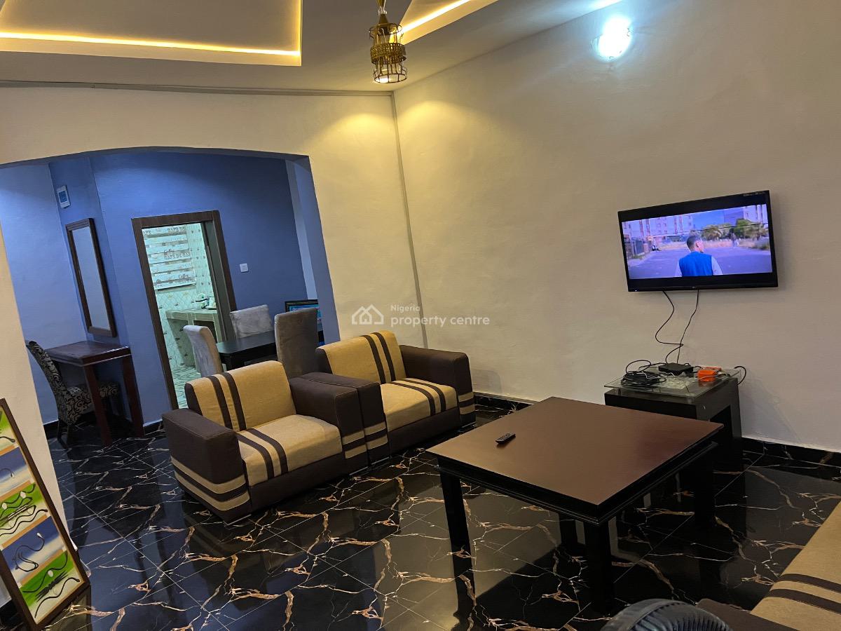 2 Bedroom Apartment, 54 Akinwunmi Street  Ejigbo Isolo Lagos, Isolo, Lagos, Flat / Apartment Short Let