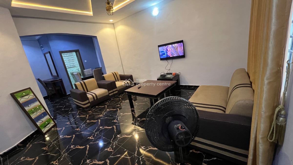 2 Bedroom Apartment, 54 Akinwunmi Street  Ejigbo Isolo Lagos, Isolo, Lagos, Flat / Apartment Short Let