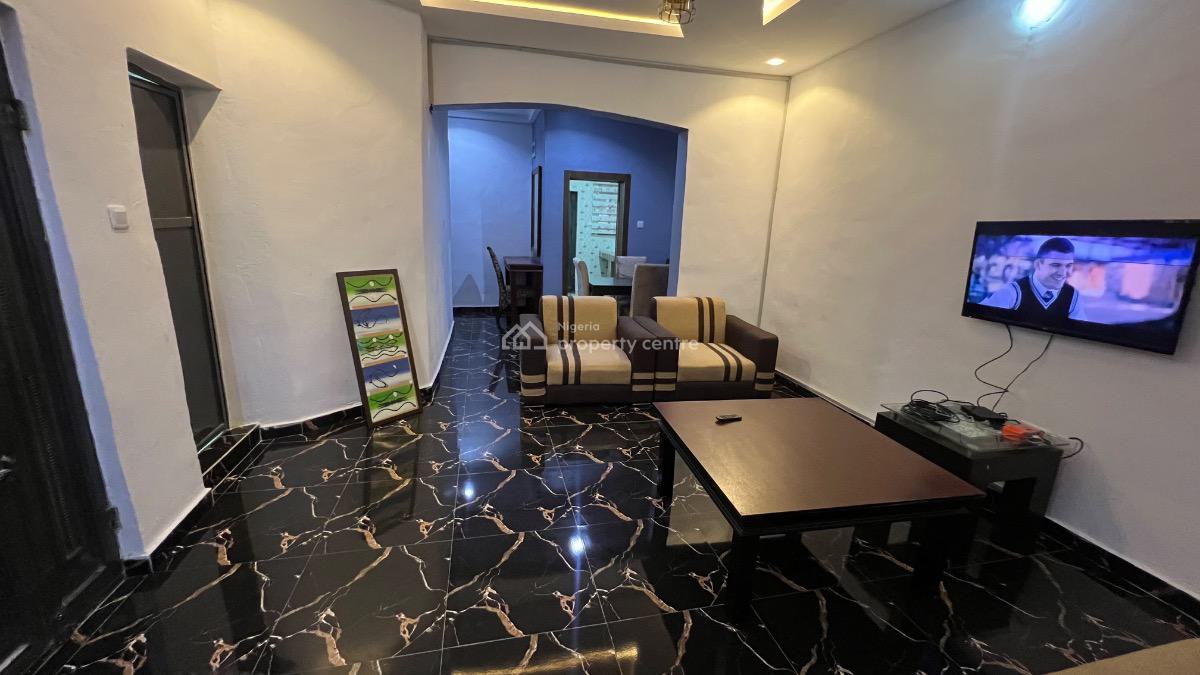 2 Bedroom Apartment, 54 Akinwunmi Street  Ejigbo Isolo Lagos, Isolo, Lagos, Flat / Apartment Short Let