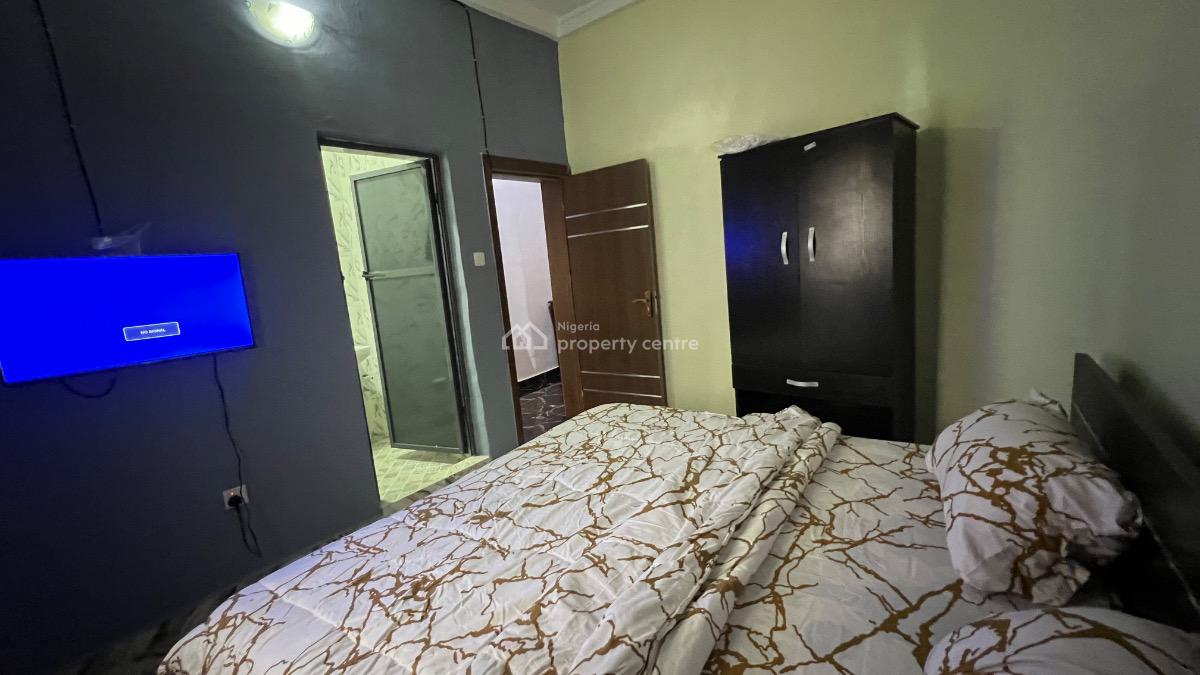 2 Bedroom Apartment, 54 Akinwunmi Street  Ejigbo Isolo Lagos, Isolo, Lagos, Flat / Apartment Short Let