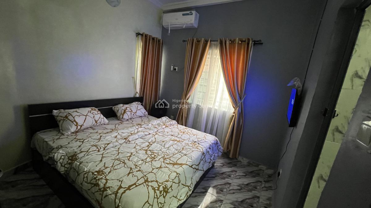 2 Bedroom Apartment, 54 Akinwunmi Street  Ejigbo Isolo Lagos, Isolo, Lagos, Flat / Apartment Short Let