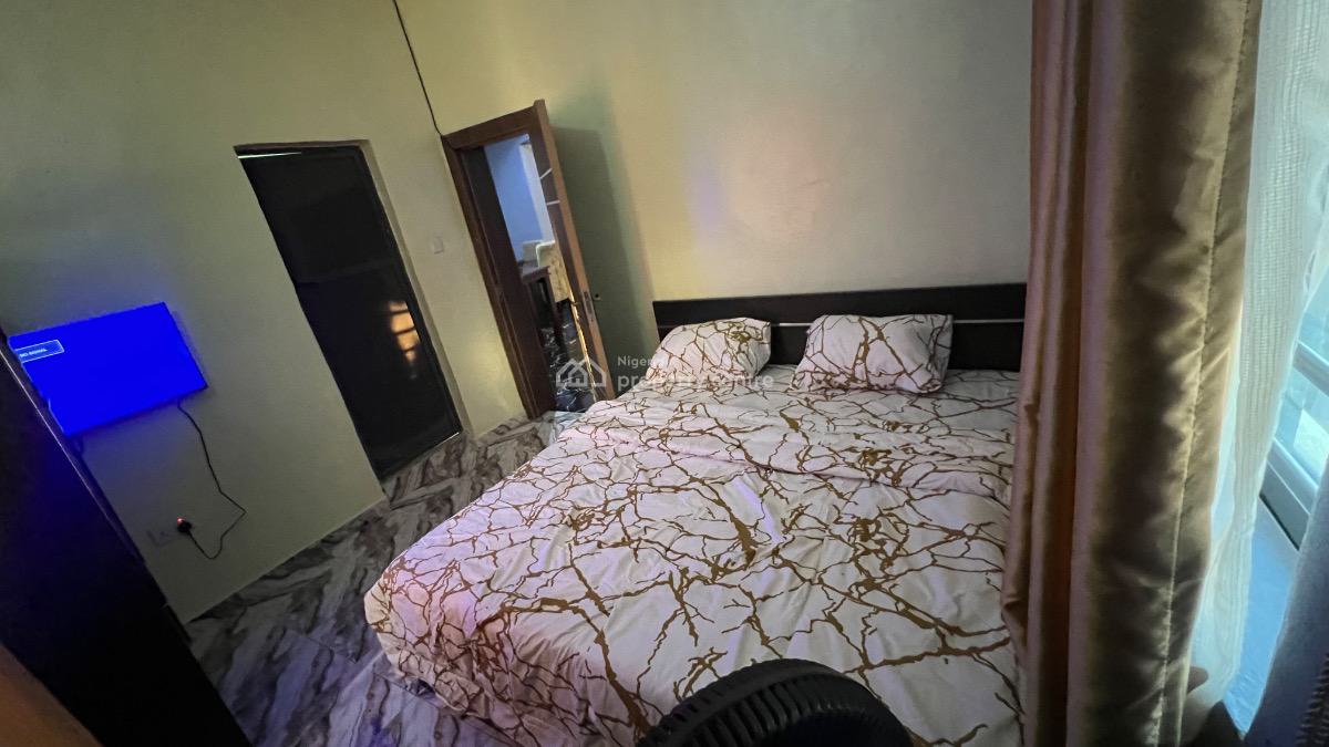 2 Bedroom Apartment, 54 Akinwunmi Street  Ejigbo Isolo Lagos, Isolo, Lagos, Flat / Apartment Short Let