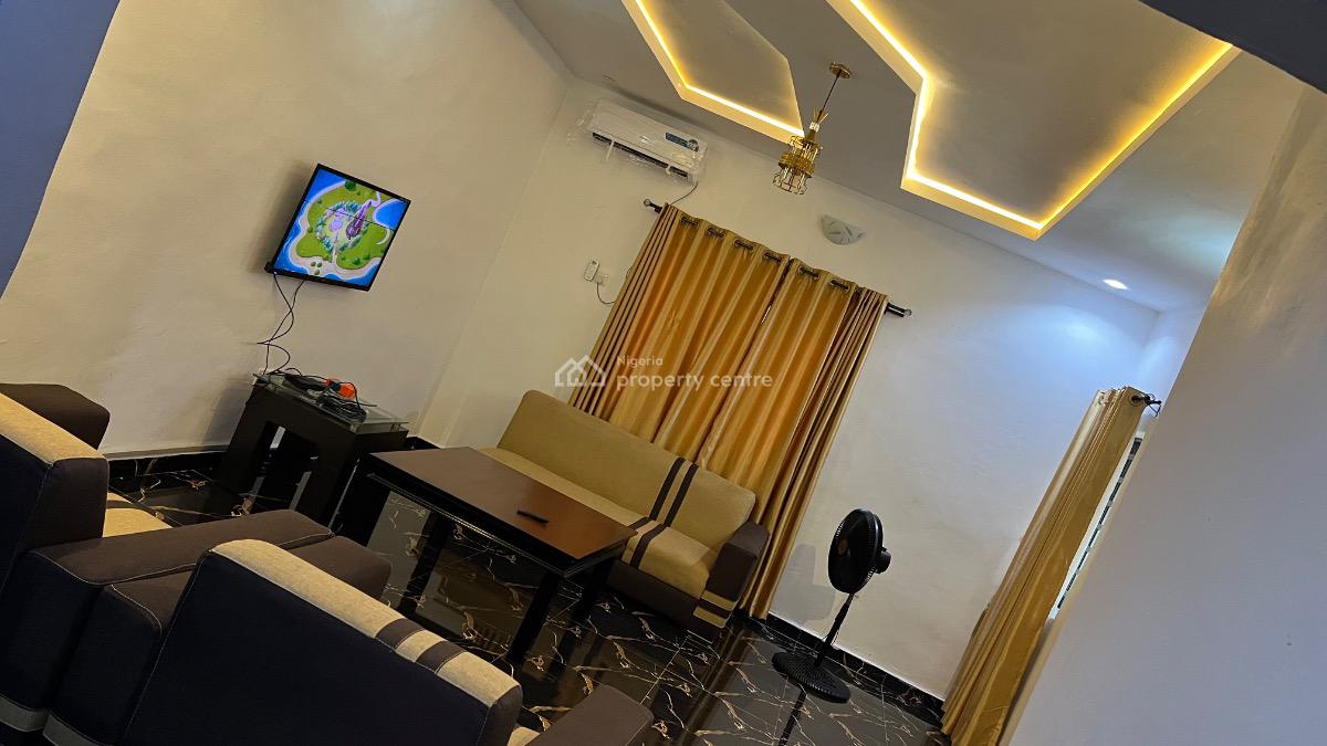 2 Bedroom Apartment, 54 Akinwunmi Street  Ejigbo Isolo Lagos, Isolo, Lagos, Flat / Apartment Short Let