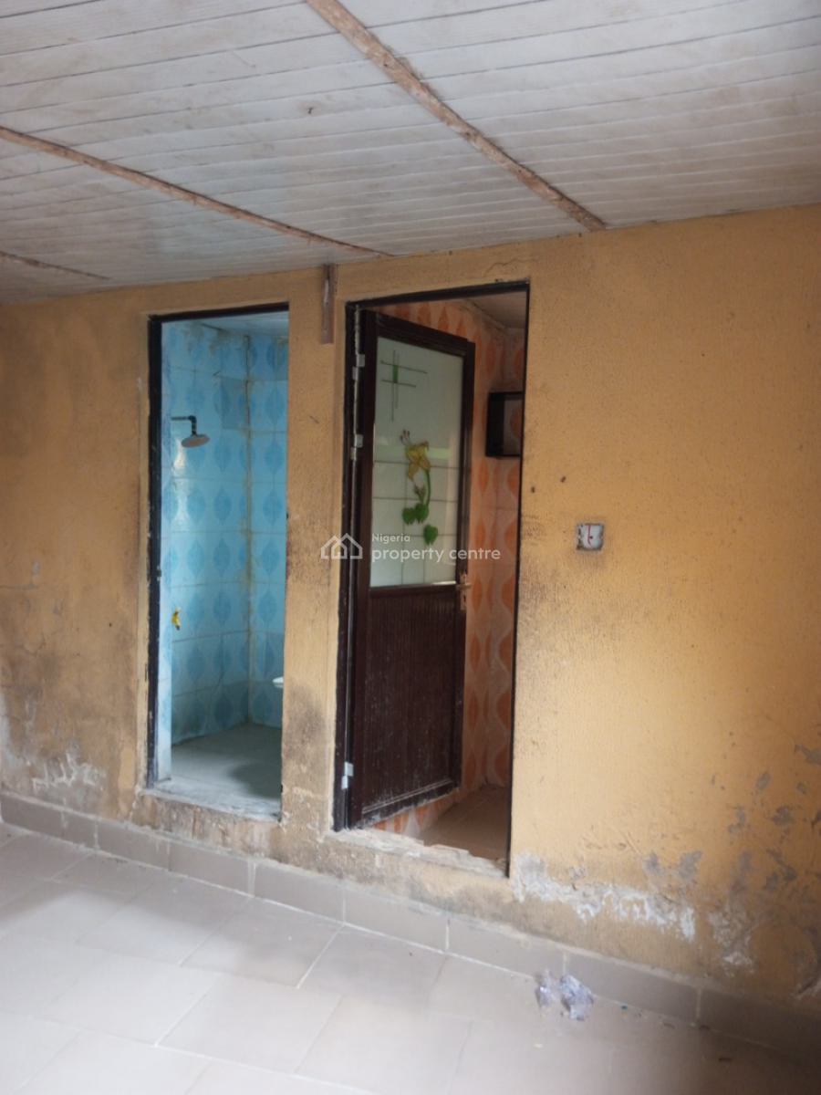 Selfcon in an Estate, Badore, Ajah, Lagos, Self Contain (single Rooms) for Rent