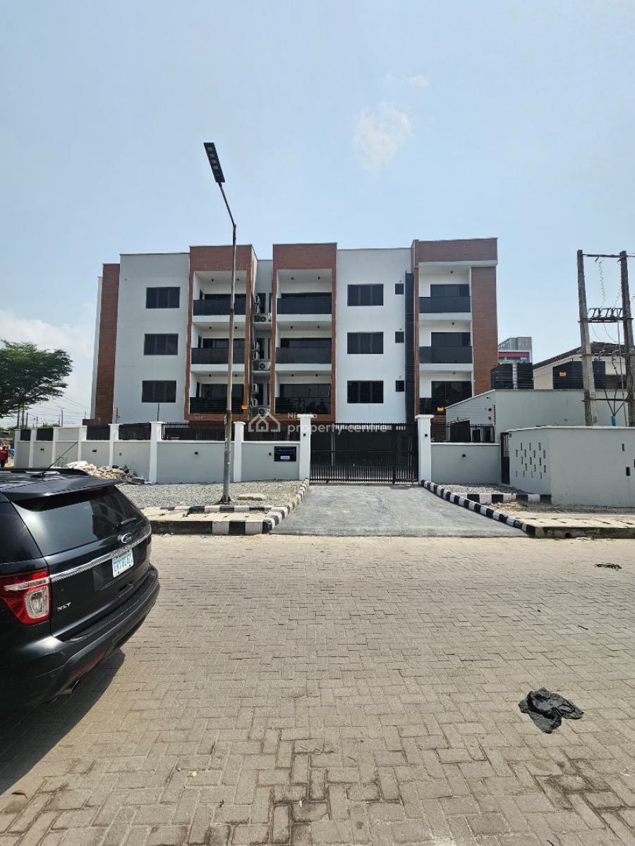 Well-built Luxury Spacious 3 Bedroom Apartment with Bq, Lekki Phase 1, Lagos, Lekki Phase 1, Lekki, Lagos, Flat / Apartment for Sale