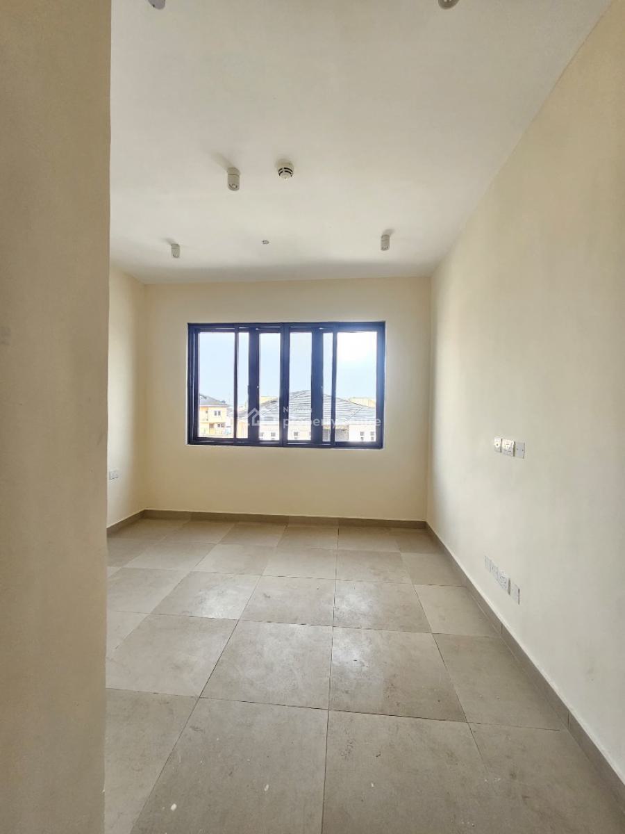 Well-built Luxury Spacious 3 Bedroom Apartment with Bq, Lekki Phase 1, Lagos, Lekki Phase 1, Lekki, Lagos, Flat / Apartment for Sale