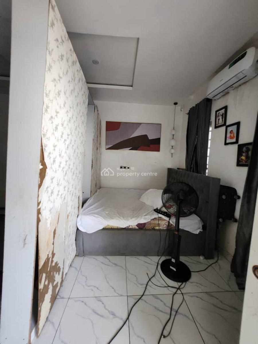 Spacious Masters Bedroom in a Shared Apartment, Van Daniel Estate, By Orchid Road, Lekki, Lagos, Lekki, Lagos, Self Contain (single Rooms) for Rent