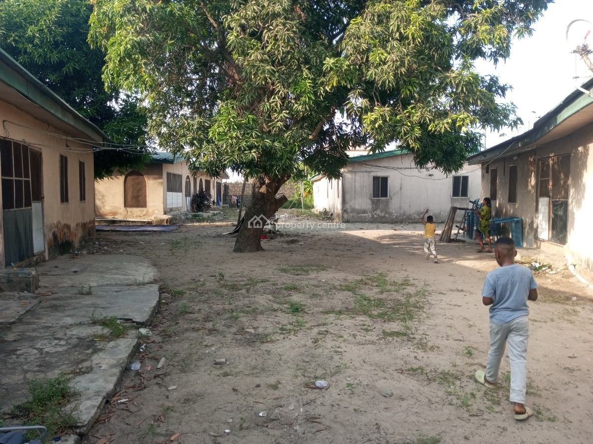 Commercial Land (1,404sqm), Facing Addo Road, Ado, Ajah, Lagos, Mixed-use Land for Sale