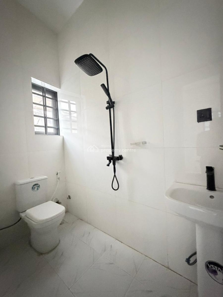 3 Bedroom Apartment, Gra Phase 2, Magodo, Lagos, Flat / Apartment for Sale