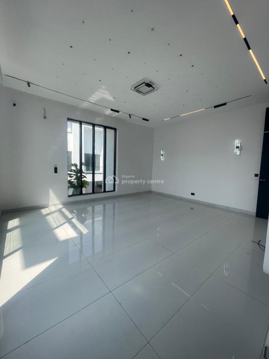 Uniquely-built Luxury Spacious 5 Bedroom Fully Detached Duplex with Bq, Massive 5 Bedroom with High End Security , Chevron Lekki, Lekki, Lagos, Detached Duplex for Sale