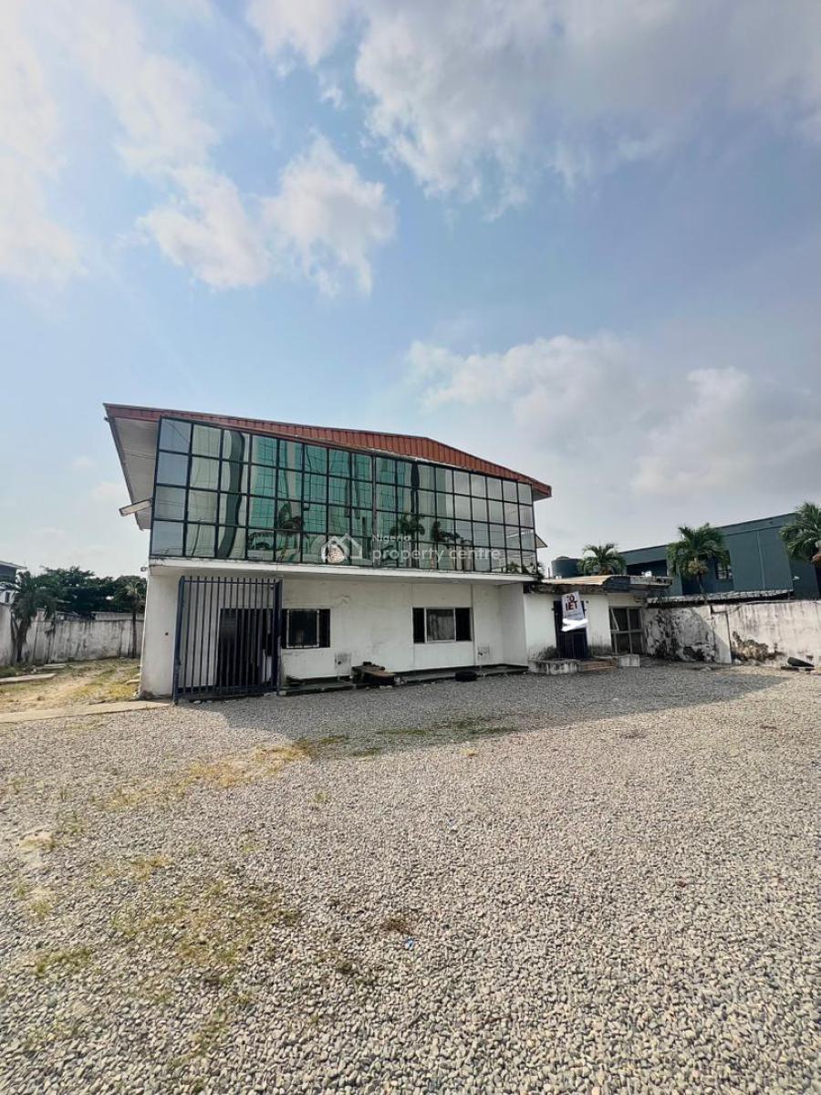 Self-compound 5-bedroom Fully Detached House with 3-room Boys Quarter, Victoria Island (vi), Lagos, Commercial Property for Rent
