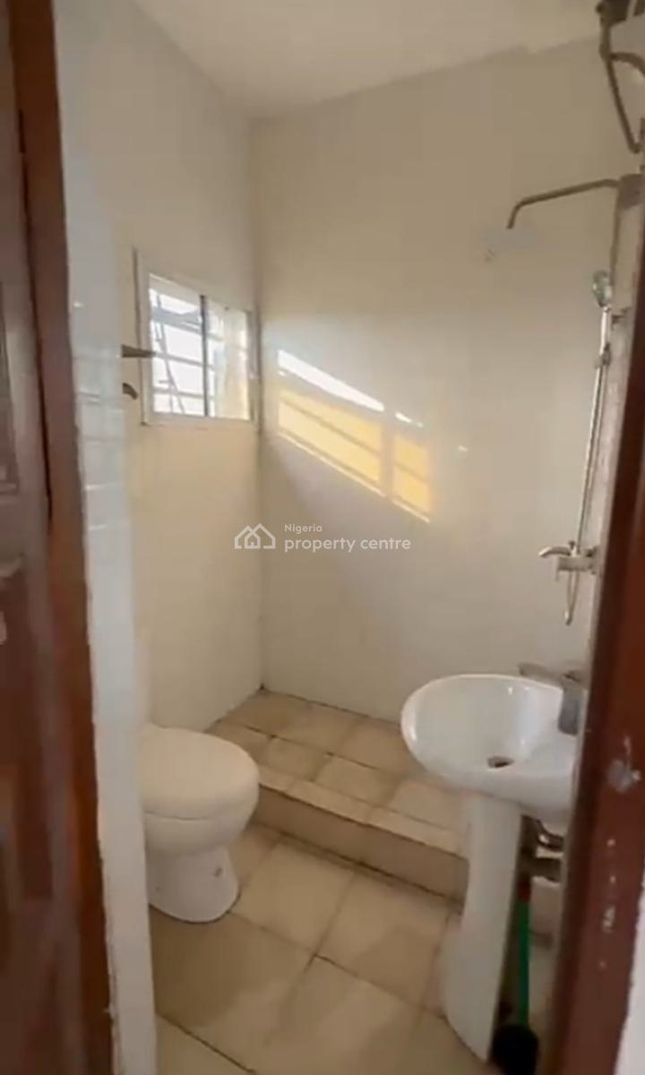 Well Maintained 2 Bedrooms Apartment { Video}, Olokonla, Ajah, Lagos, Flat / Apartment for Rent