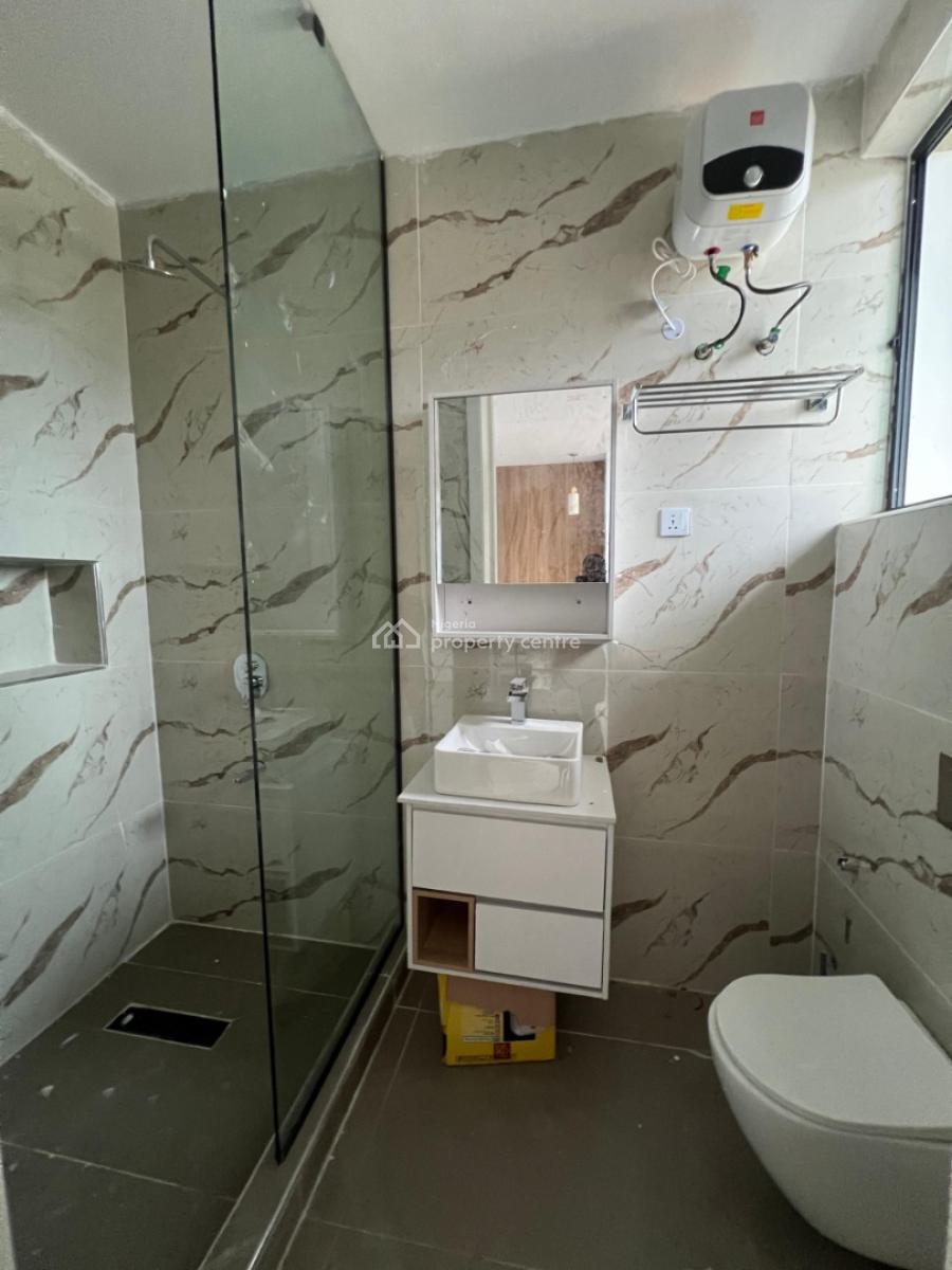 Smart 2 Bedrooms Apartment, Lekki Phase 1, Lekki, Lagos, Flat / Apartment for Sale