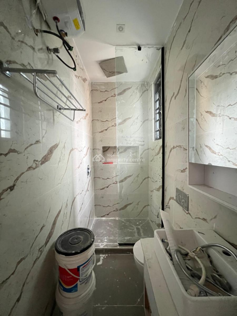 Smart 2 Bedrooms Apartment, Lekki Phase 1, Lekki, Lagos, Flat / Apartment for Sale