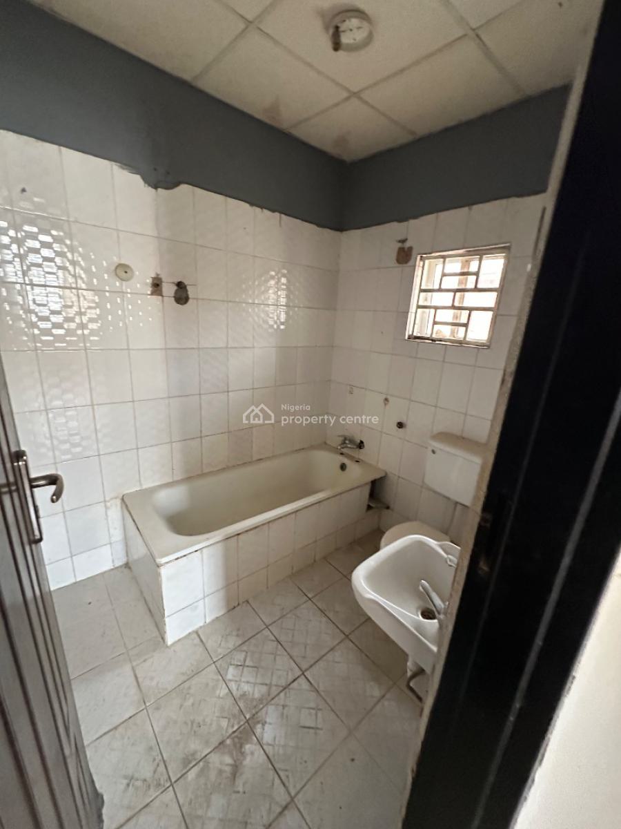 a Spacious 3 Bedroom Bungalow, Gwarinpa Extension Estate, Gwarinpa, Abuja, House for Rent