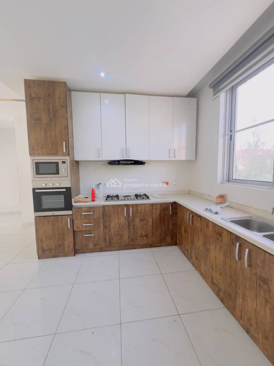 Serviced 2bedroom Flat in a Secured Estate, Ologolo, Lekki, Lagos, Flat / Apartment for Rent