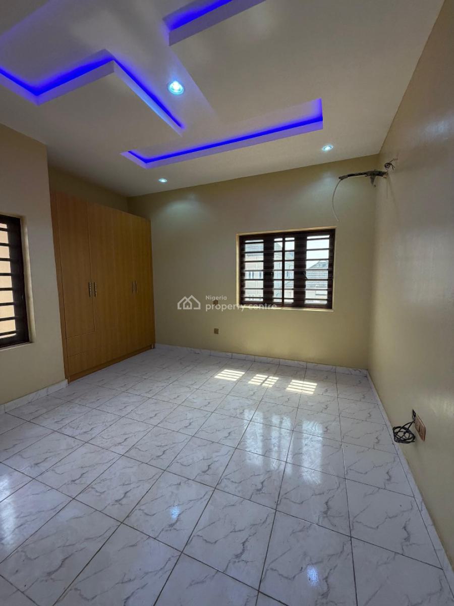 Newly Built 2 Bedroom Apartment, Alimosho Ikeja, Alimosho, Lagos, House for Sale