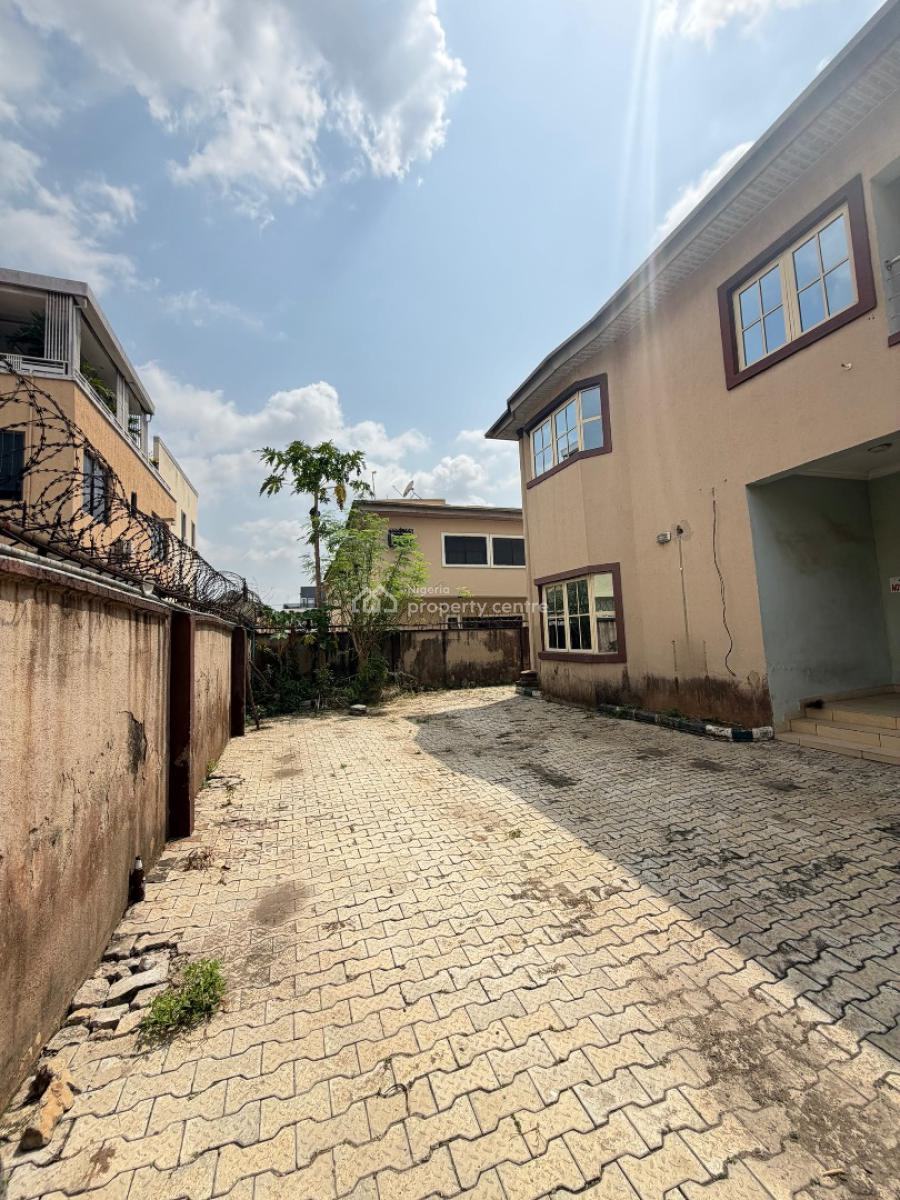Demolishable 5 Bedroom Fully Detached Duplex, Gra Phase 2, Magodo, Lagos, Detached Duplex for Sale