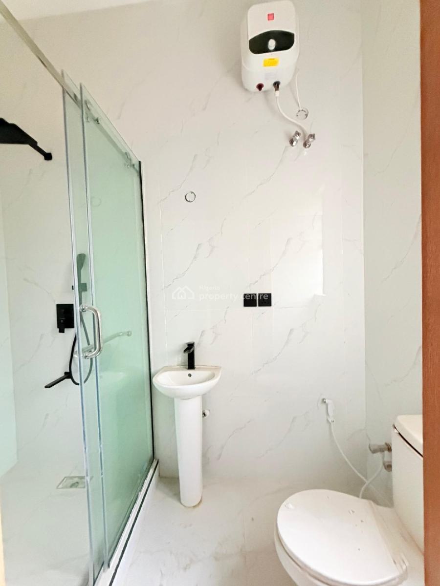 Standard 4 Bedroom Fully Detached with Bq, Gra Phase 1, Magodo, Lagos, Detached Duplex for Sale