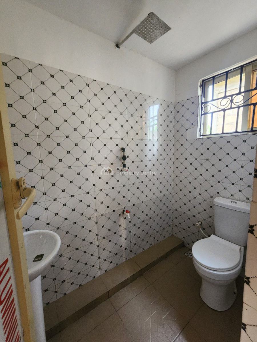 Standard Two (2) Bedroom Flat, Along Oron Road, Uyo, Akwa Ibom, House for Rent