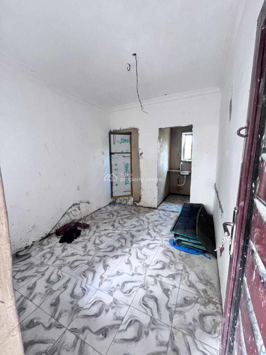 Lovely Self Contain, Ground Floor, Akoka, Yaba, Lagos, Self Contain (single Rooms) for Rent