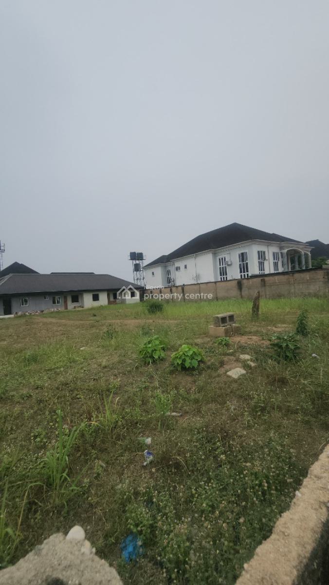 Fantastic and Strategically Located Dry Land and a Bungalow, Shelter Afrique Estate, Uyo, Akwa Ibom, Residential Land for Sale