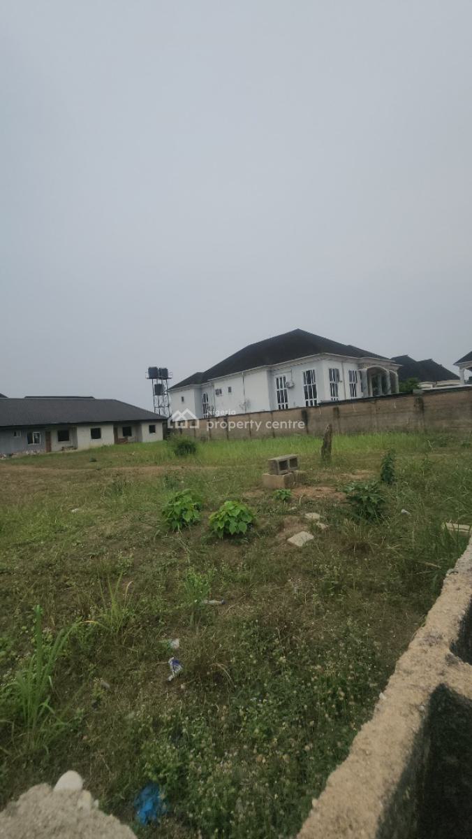Fantastic and Strategically Located Dry Land and a Bungalow, Shelter Afrique Estate, Uyo, Akwa Ibom, Residential Land for Sale