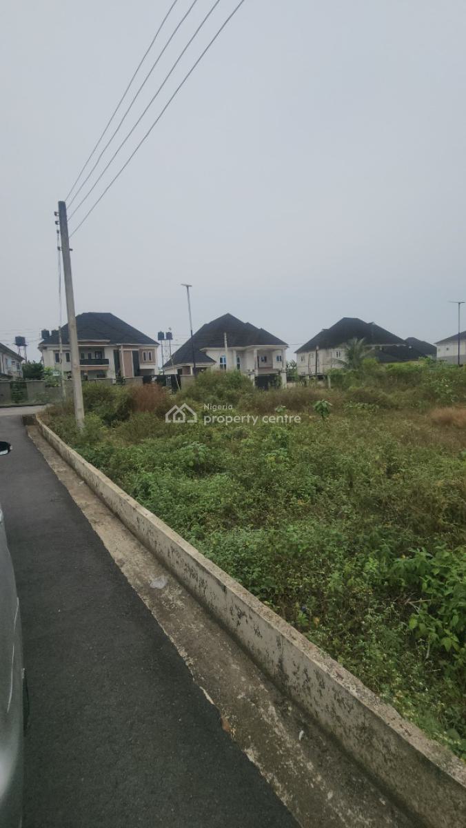 Fantastic Plots of Dry Land on The Tarred Road, Shelter Afrique Estate, Uyo, Akwa Ibom, Residential Land for Sale