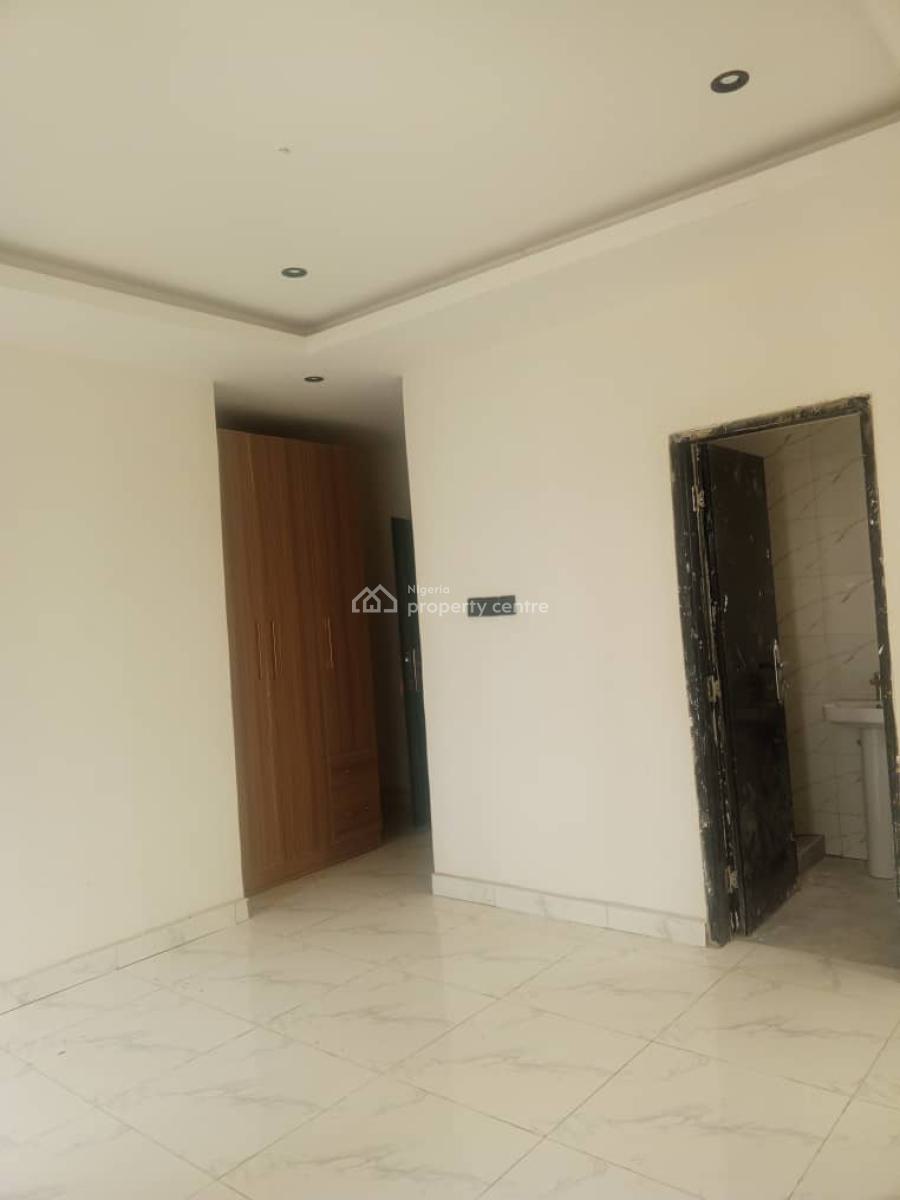 Brand New 3 Bedroom Flat, Deeper Life Bible Church, Gbagada, Lagos, Flat / Apartment for Sale